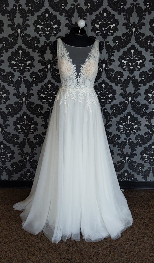 Pronovias Wedding Dress Size 10 Tulle/Lace Ivory Sleeveless A-line
