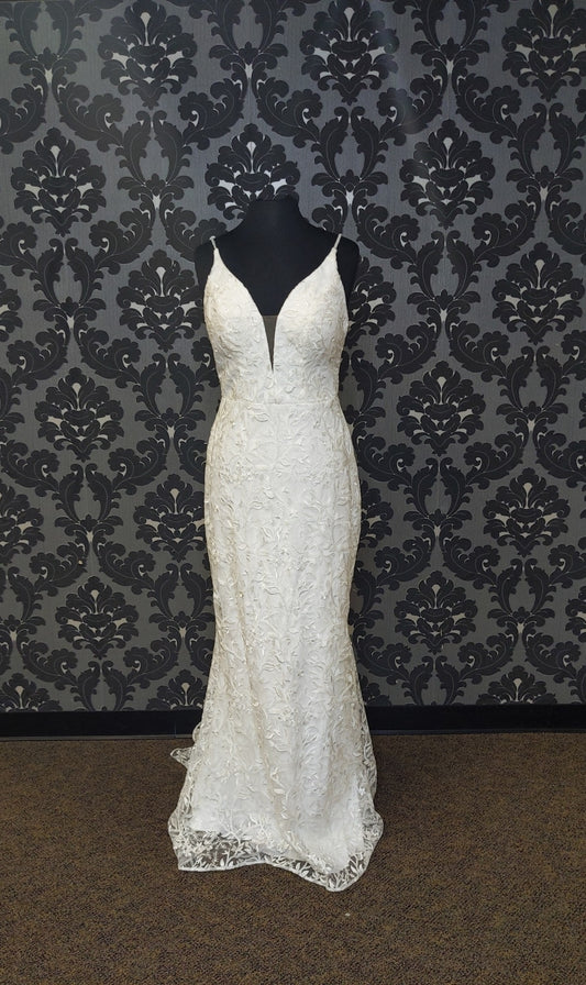 Stella York Wedding Dress Size 12 Lace/Sequin Ivory Sleeveless Sheath Deep V