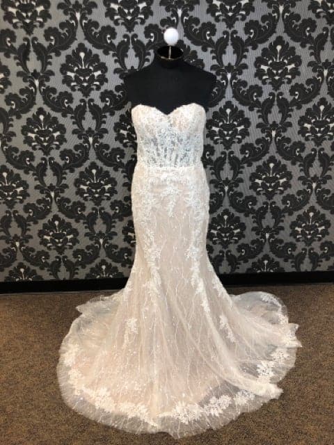 Justin Alexander Women's Wedding Dress Lace Nude/Ivory Size 12 | Something Blue .