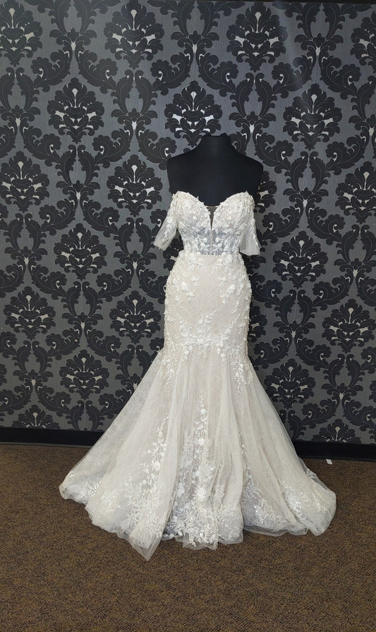 Martina Liana 1057 Wedding Dress Size 12 Lace/Beading Ivory/Nude Mermaid