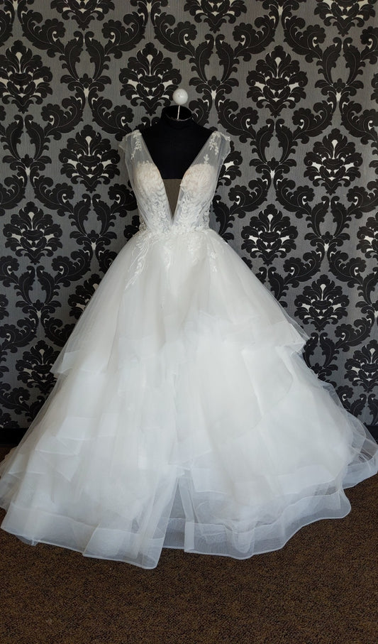 CallaBlanche Wedding Dress 121230 Size 12 Tulle/Beads White Sleeveless Deep V