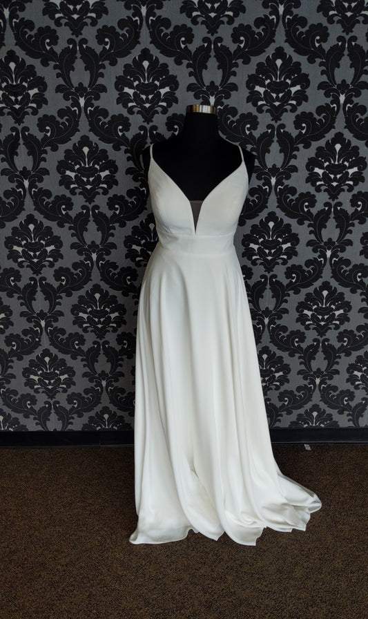 Stella York Wedding Dress Size 20 Crepe Ivory Spaghetti A-line Deep V