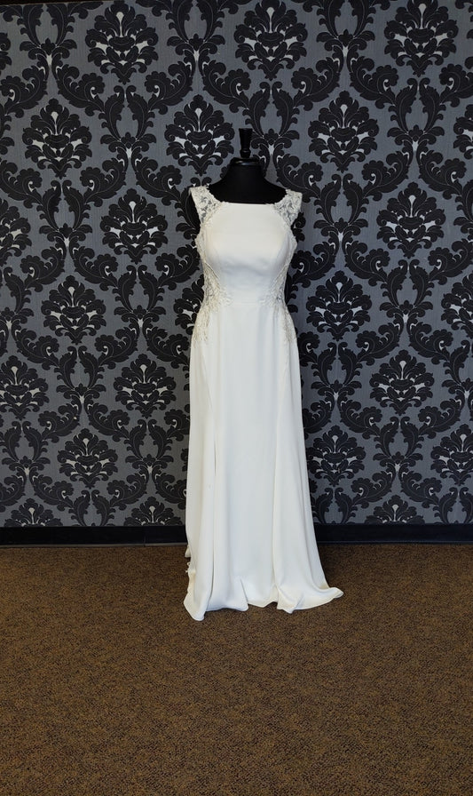 Essense of Australia Wedding Dress Size 14 Crepe/Lace Ivory WEDDING DRESSES